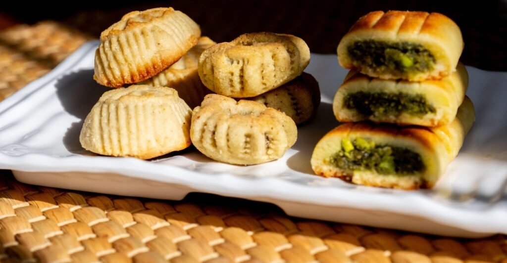 Ma’amoul doce tradicional da culinária árabe recheado com tâmaras ou nozes.